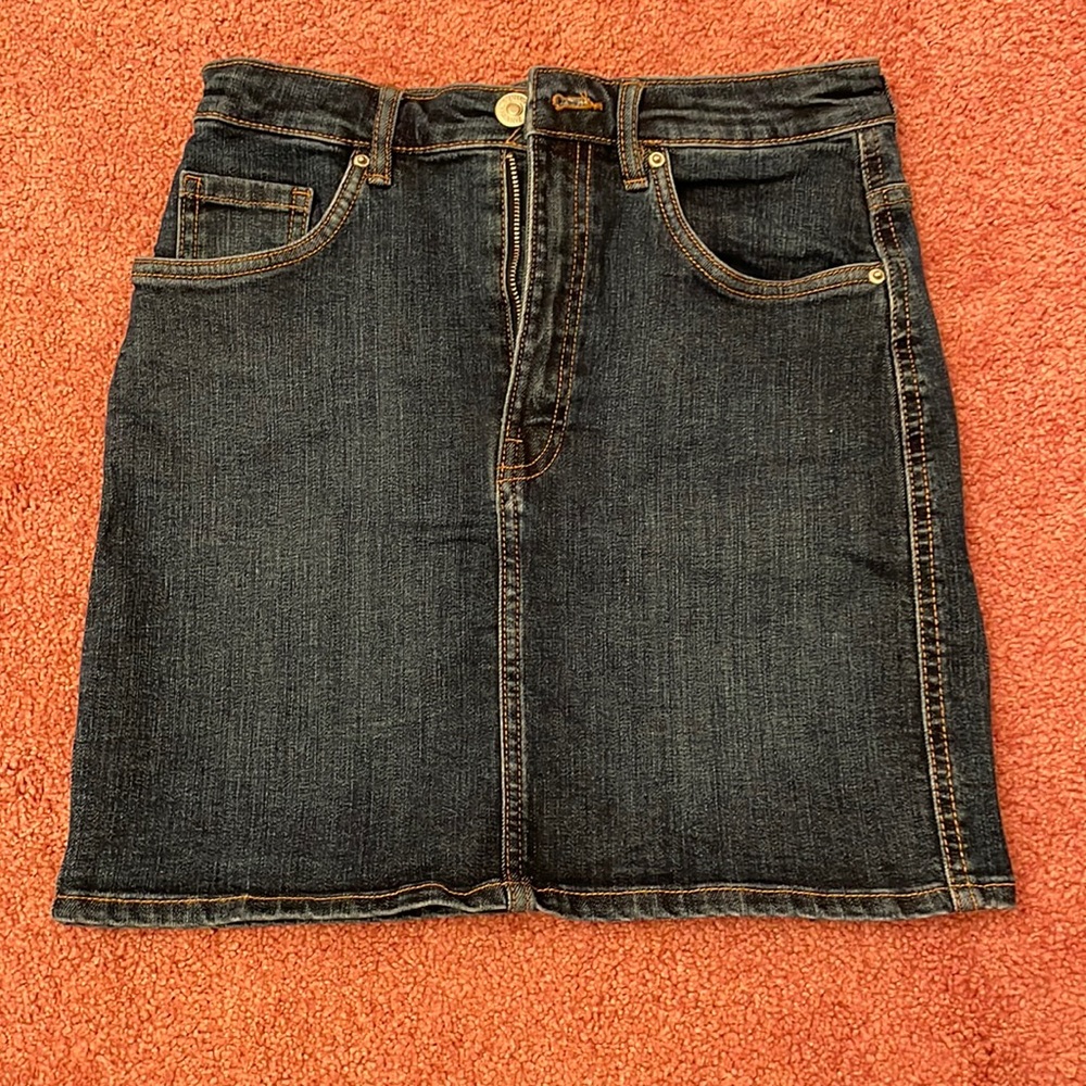 Mini Jean skirt. ZARA